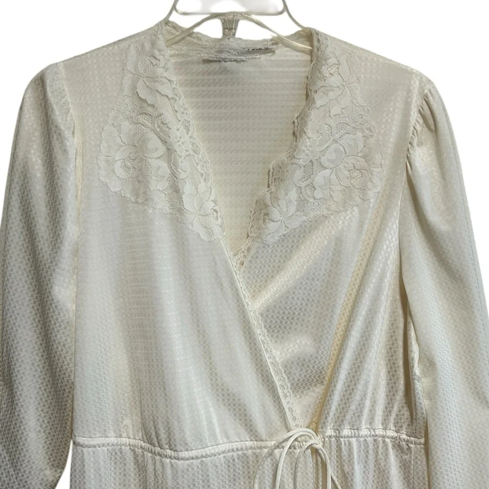 VTG JC Penny’s 2pc peignoir set nightgown robe Size Medium off white long nylon